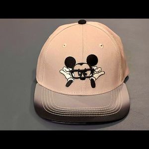 Disney Mickey w/Nerdy Glasses SnapBack Hat.